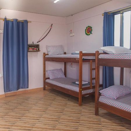 African Vibrations Hostel Osu อักกรา ภายนอก รูปภาพ